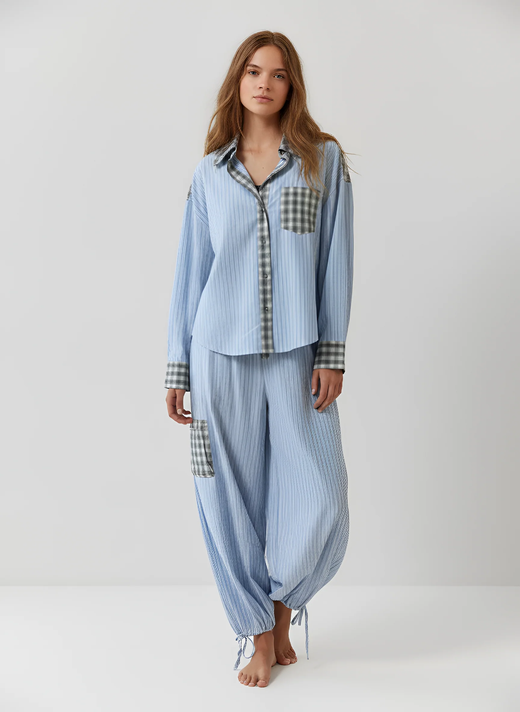 Camicia donna oversize in cotone a righe con inserti a quadri e tasca frontale