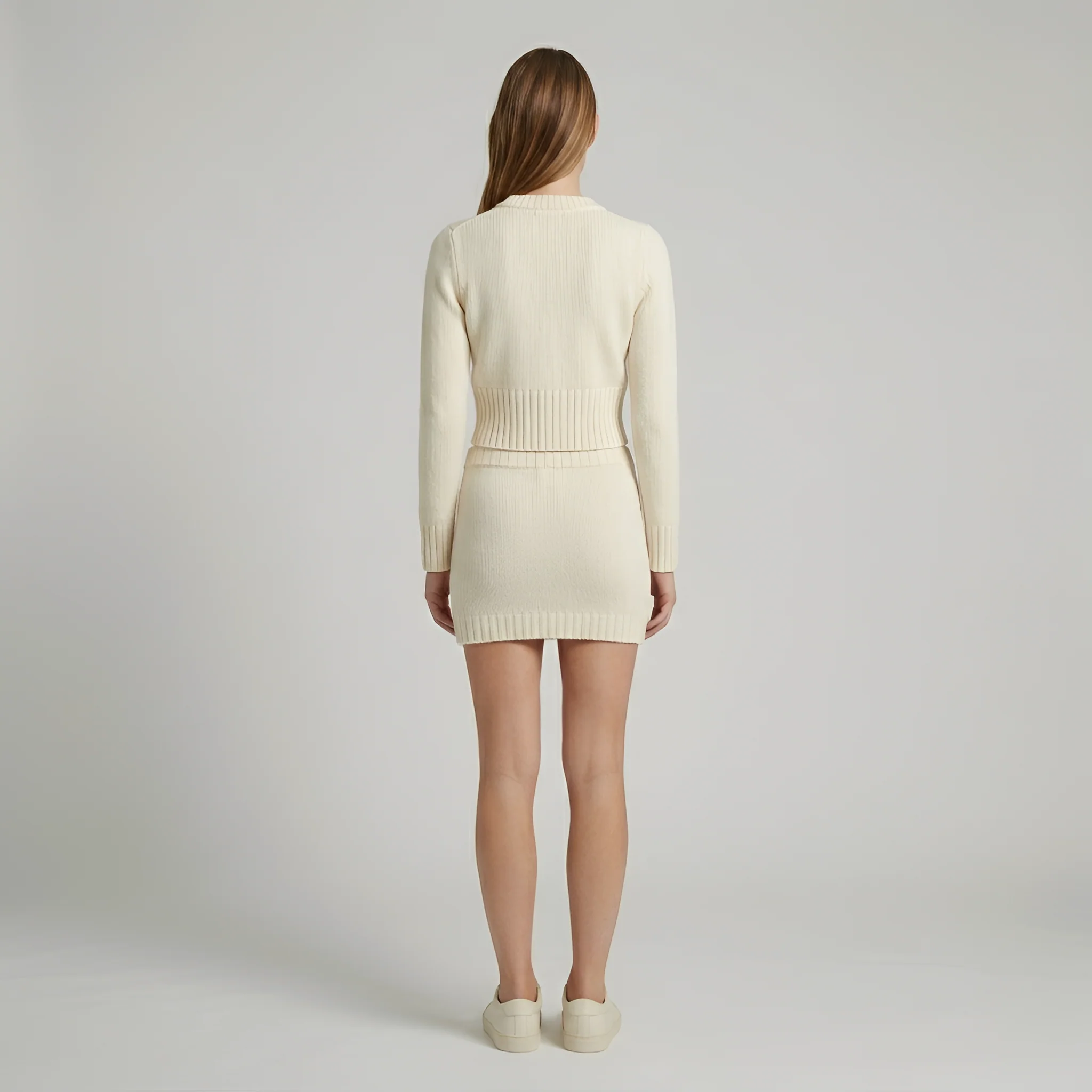 Completo donna in maglia a coste con cardigan e gonna corta elasticizzata - Image 3