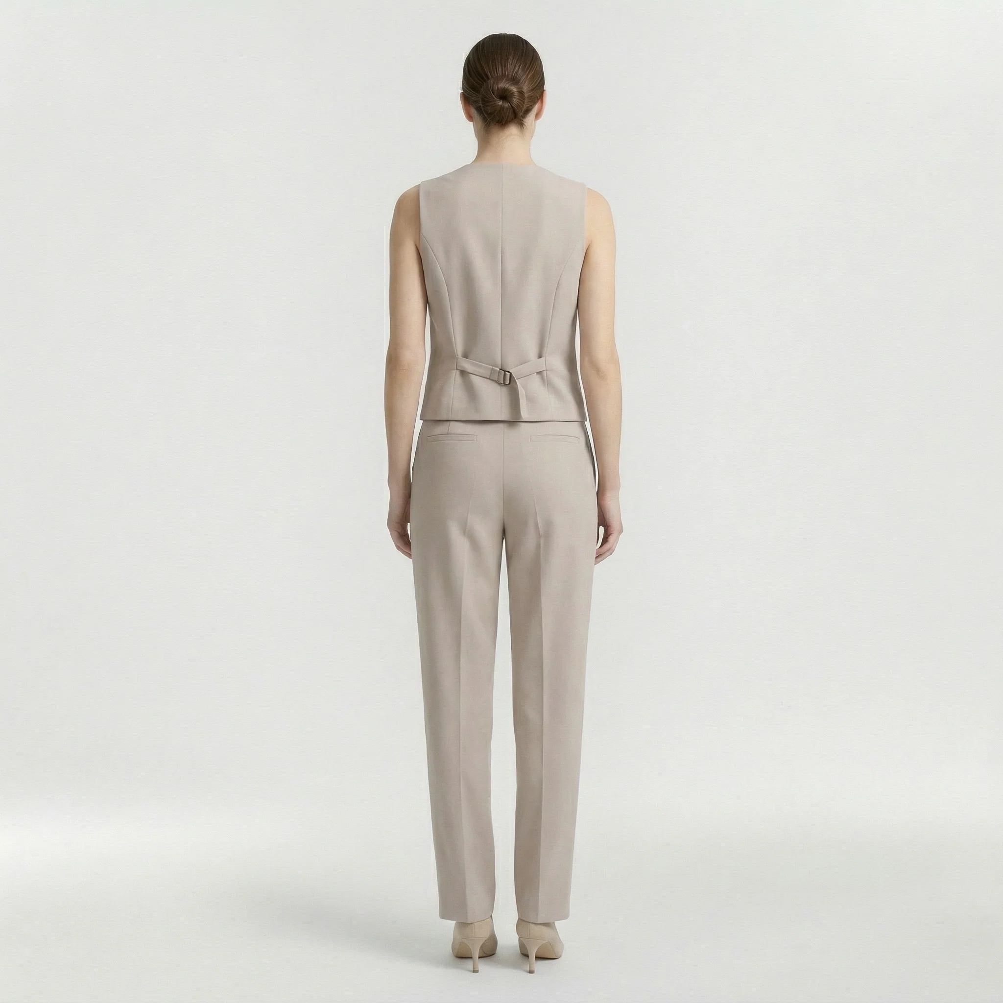 Completo pantalone con gilet senza maniche da donna elegante - Image 3