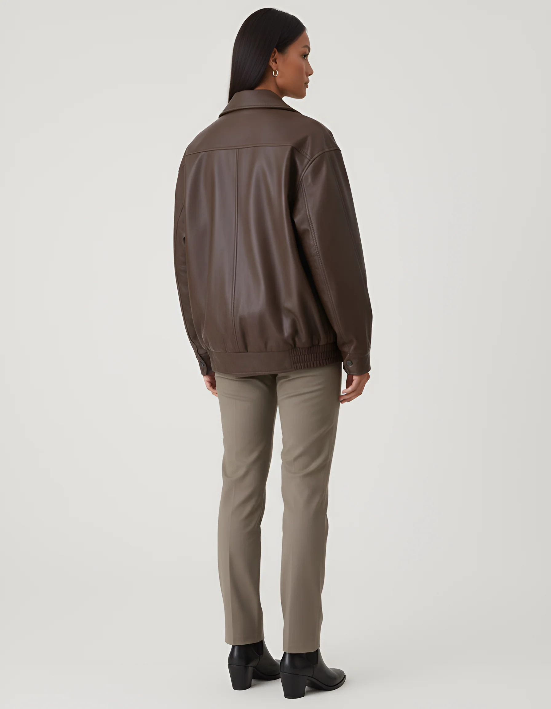 Giacca donna in pelle sintetica con zip e vestibilità regolare - Image 4