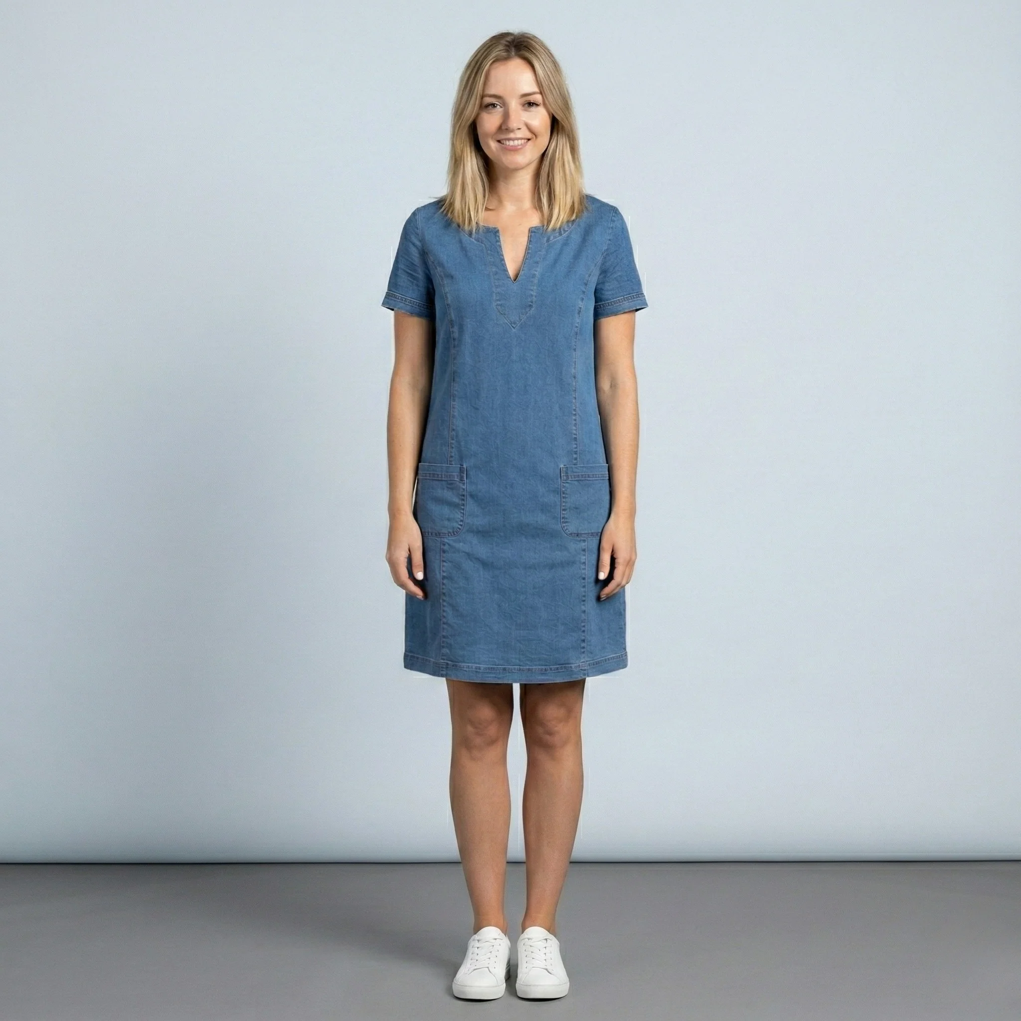 Vestito Donna in Denim Maniche Corte con Tasche e Scollo a V